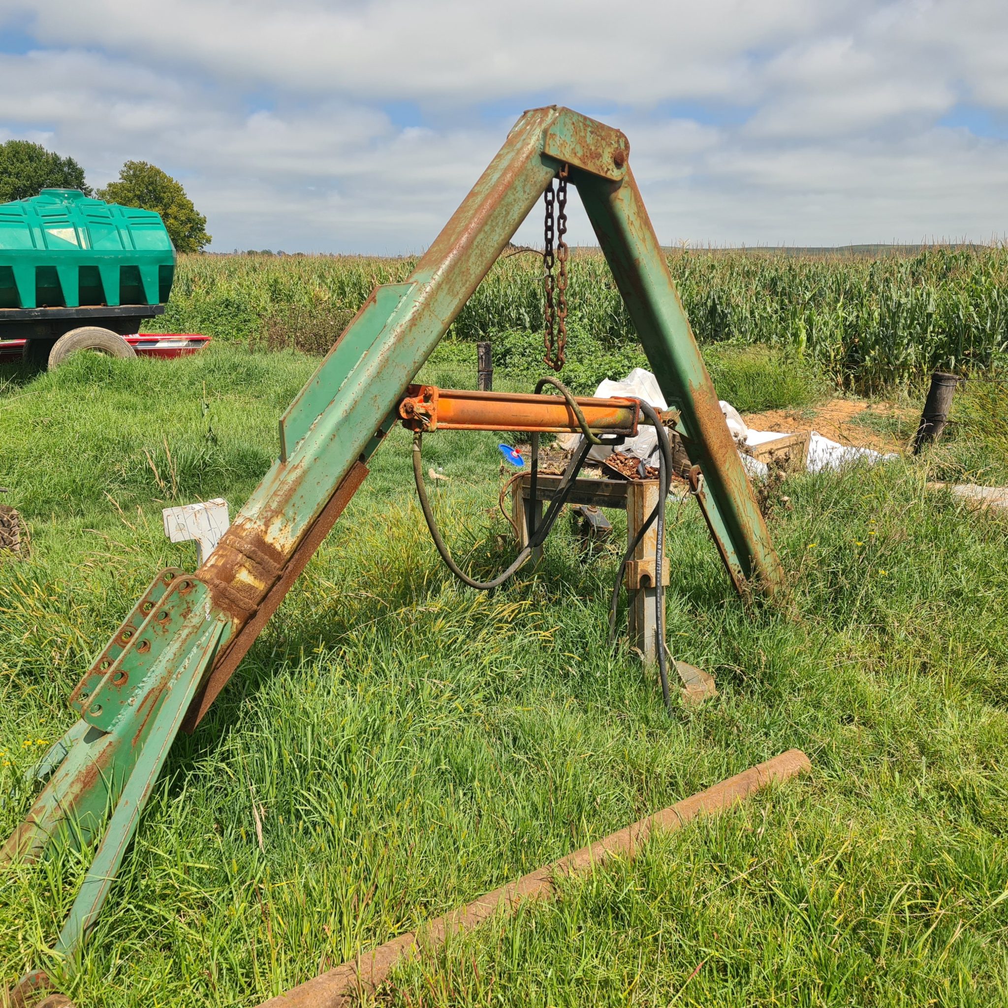 Tractor Mounted Bag Crane Borgy s Farm Stuff tractor-mounted-bag-crane-borgy-s-farm-stuff