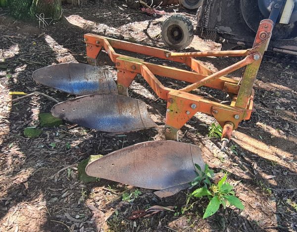 Cattle neck clamp and scale - Image 2