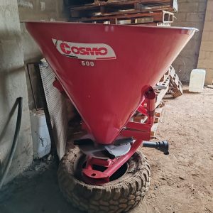Cosmo 500kg Fertilizer Spreader