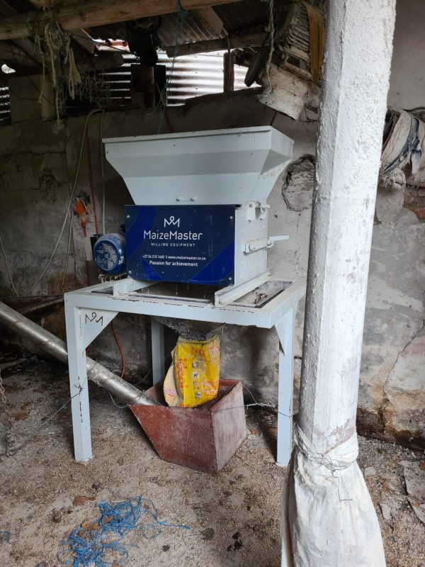 Maize master roller mill with augers - Image 3