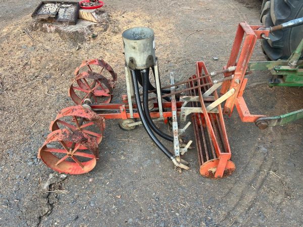 5 row seed planter