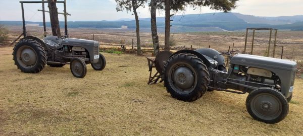 Vaaljaapie tractors