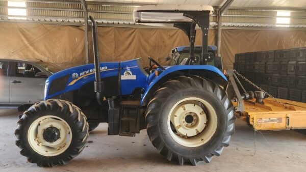 2022 New holland tt4.90 4x4 tractor