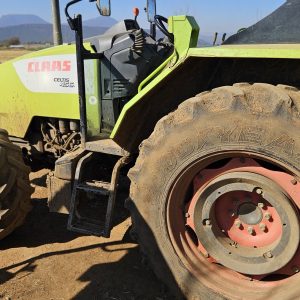Claas Celtis 456 4x4 tractor