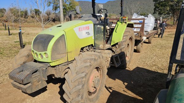 Claas Celtis 456 4x4 tractor - Image 2