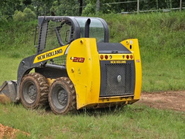 2022 New holland L213 bobcat - Image 4