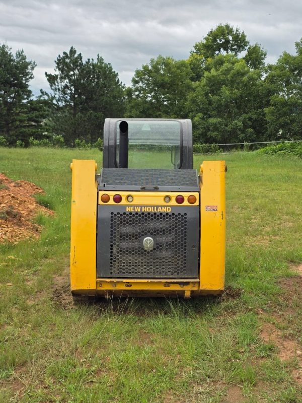 2022 New holland L213 bobcat - Image 3