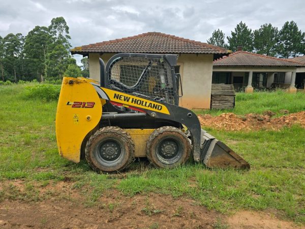 2022 New holland L213 bobcat - Image 2