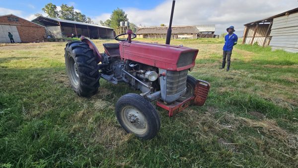 Massey ferguson 135 2x4 tractor