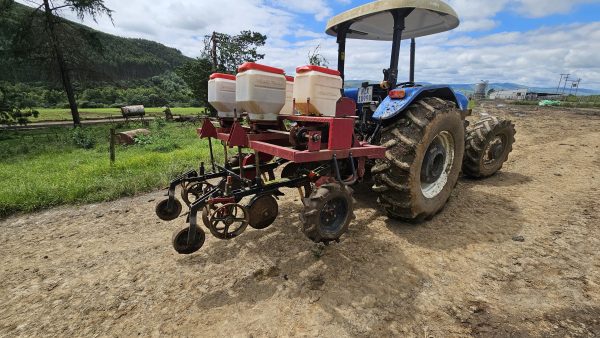Vence tudo 2 row no till maize planter - Image 4
