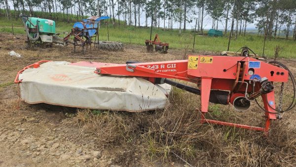 Kuhn fc 243 mower conditioner - Image 2