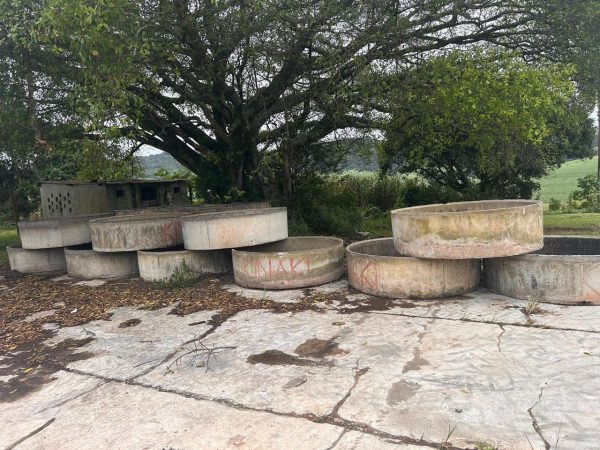 12x Kinaki 1200lt  concrete water troughs