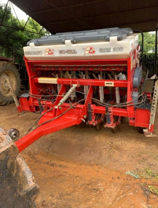 Semeato Sam 200 no till fine seed planter