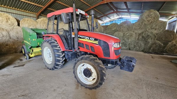 Foton 824 4x4 tractor
