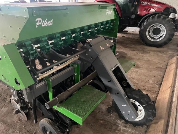 Piket 10 row no till fine seed planter - Image 4