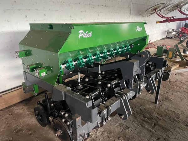Piket 10 row no till fine seed planter - Image 2