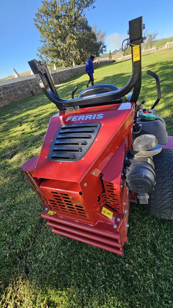 Ferris is 2600 z zero turn mower - Image 6