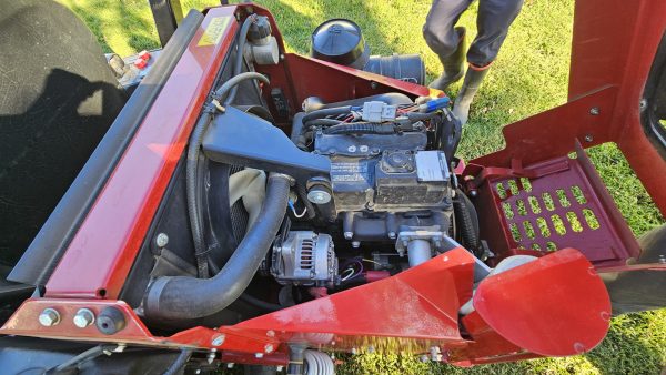 Ferris is 2600 z zero turn mower - Image 5