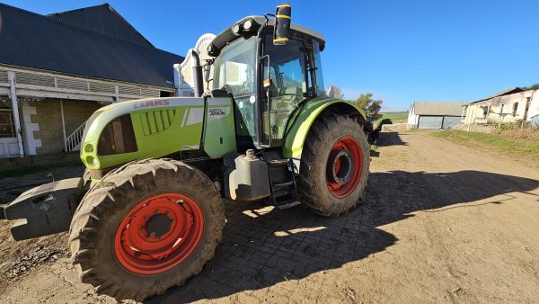 Claas arion 620c 4x4 tractor