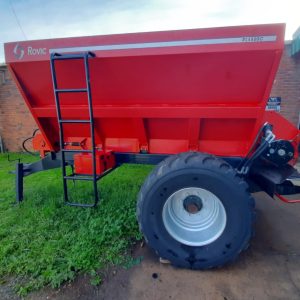 2022 Rovic rl 4500c lime and manure spreader