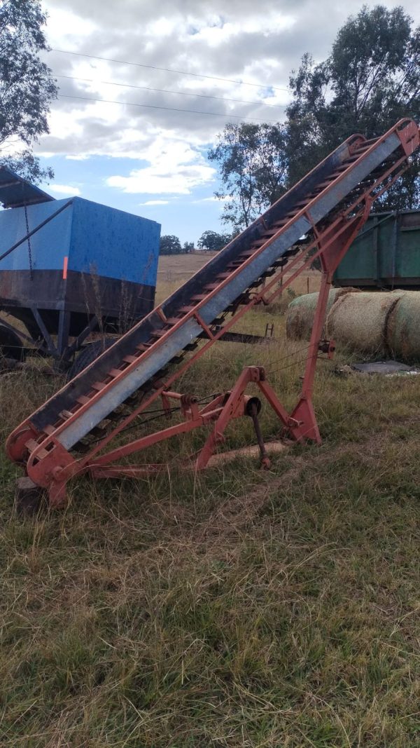 Square baler elevator