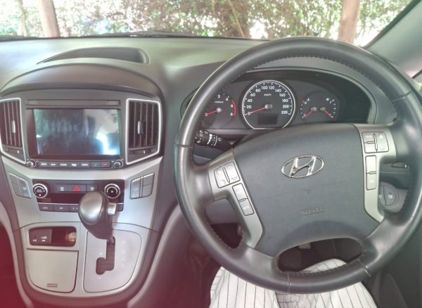 2021 Hyundai H1  crdi 2.2 elite bus - Image 4
