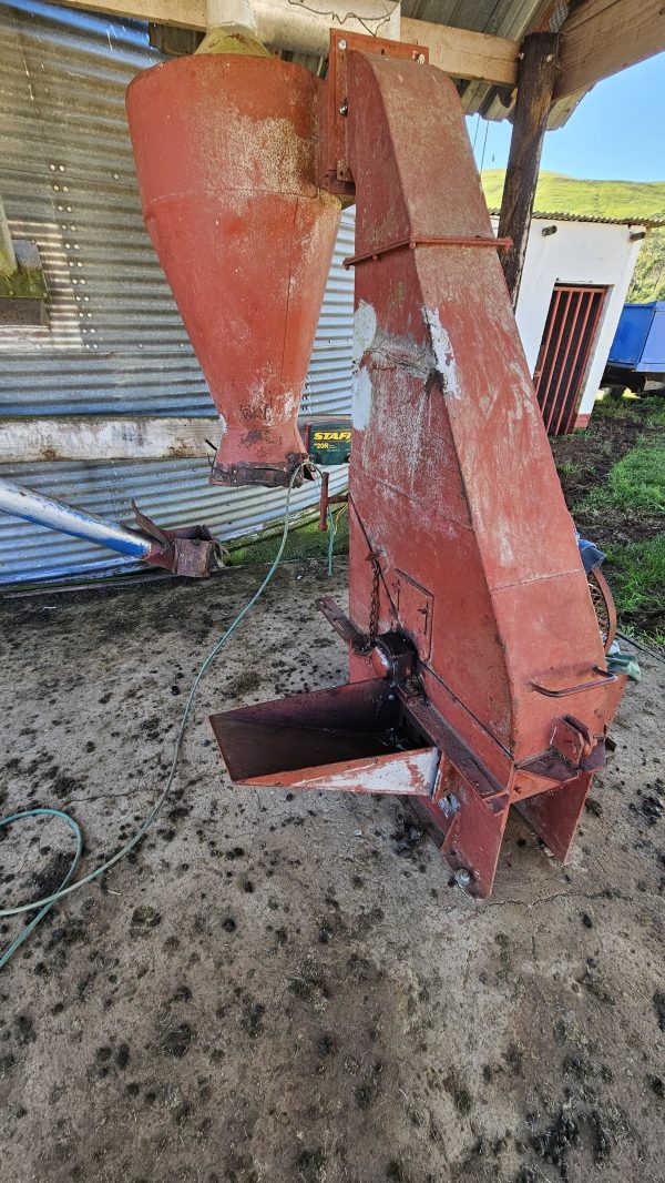 Hammermill with auger - Image 2