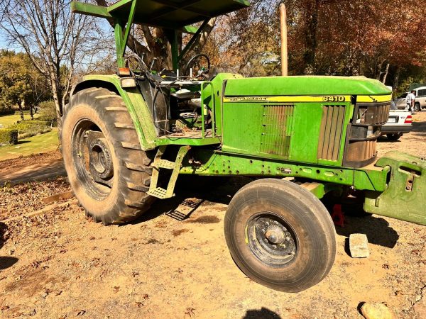 John deere 6410 tractor