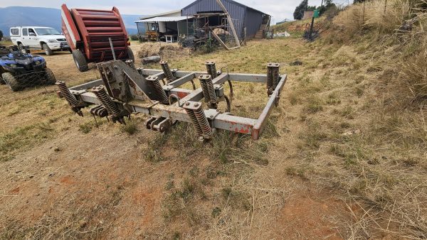 Vetsak spring loader ripper 10 tyne - Image 3