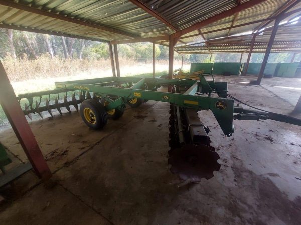 John deere model 670 16x16 heavy duty disc harrow