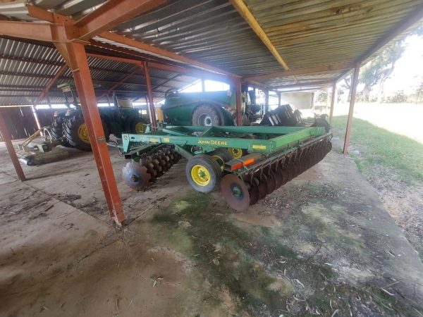 John deere model 670 16x16 heavy duty disc harrow - Image 3