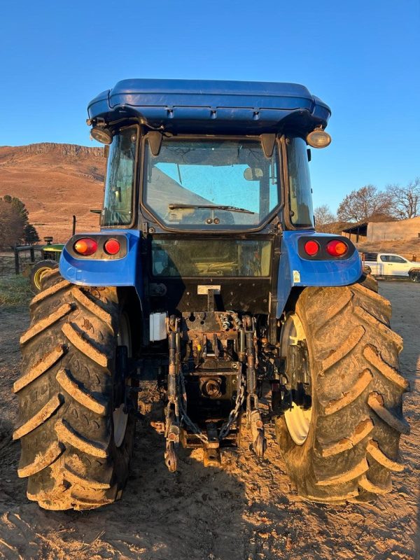 2018 New holland  Tt 5.100 4x4 tractor - Image 3