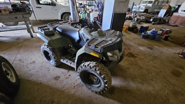2010 Polaris hawkeye 300cc quad - Image 2