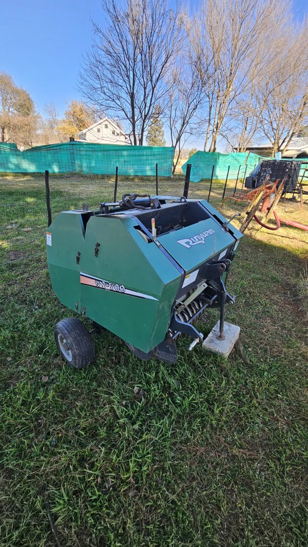 Mini round baler