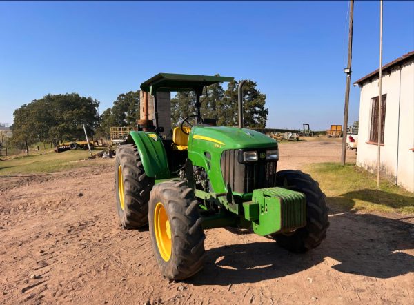 2014 John deere 5082e - Image 3