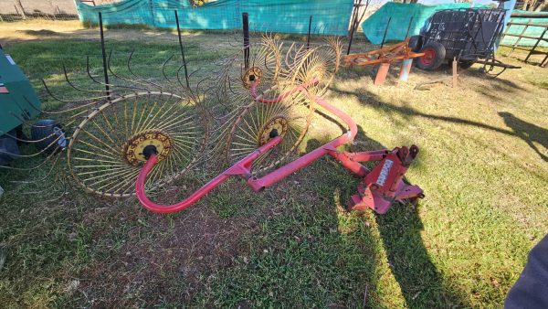 4 wheel hayrake