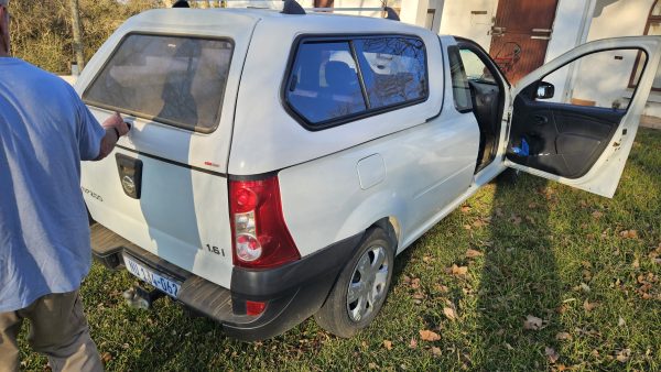 2018 Nissan np 200 1.6i petrol - Image 7