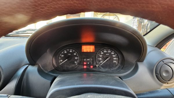 2018 Nissan np 200 1.6i petrol - Image 6