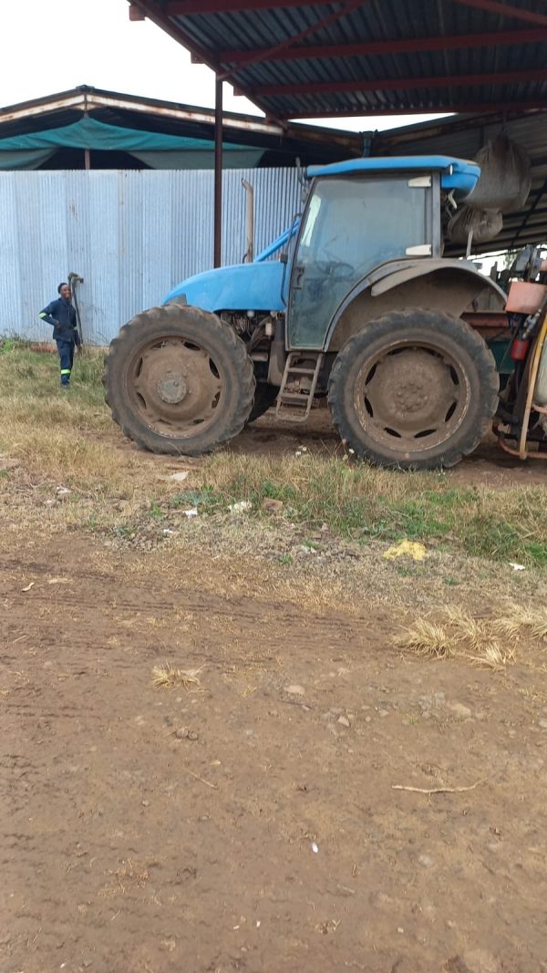 Landini Powerfarm 85 with 600lt jacto spray.