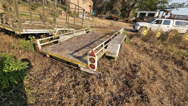 2x Double axle trailers