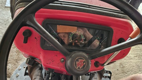 2020 Massey ferguson 240 xtra - Image 2
