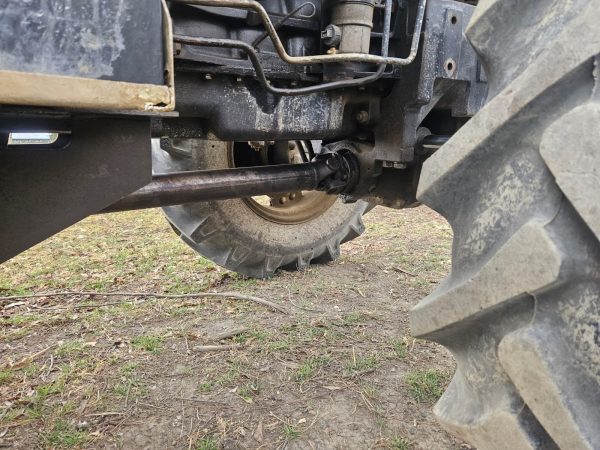 New holland 6610 4x4 tractor - Image 2