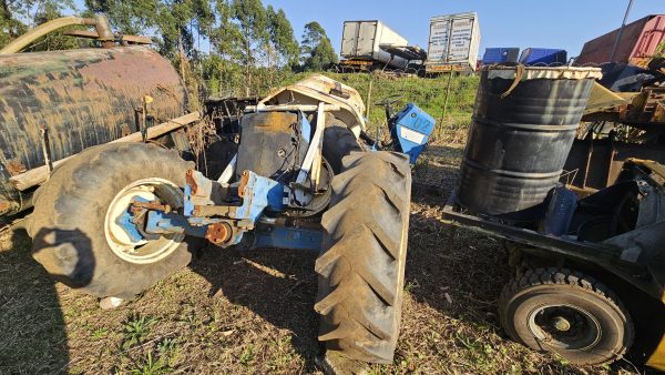 2x Ford 6640 4x4 tractors - Image 2