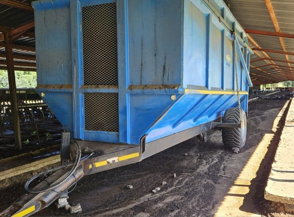 Landmech  25 cube sileage tip trailer