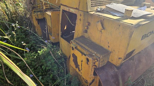 Bomag 2.5 ton sit on roller - Image 2