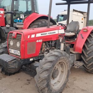Massey ferguson 440 xtra 4x4 tractor