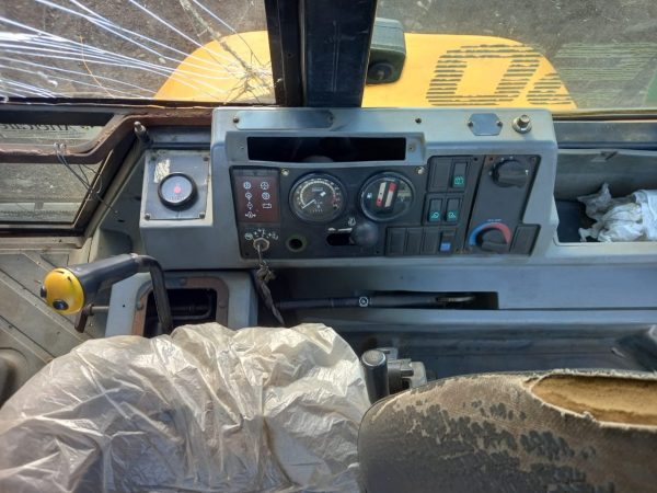 Massey ferguson Fermec 750 4x4 tlb - Image 4