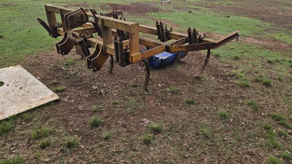 G c tillage 9 tine cultivator - Image 3