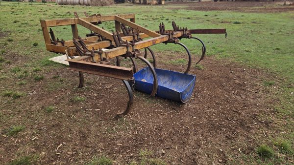 G c tillage 9 tine cultivator