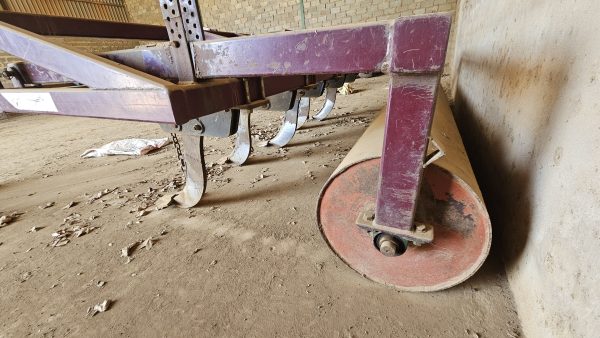 Heavy duty radium 5 tine ripper with roller - Image 2